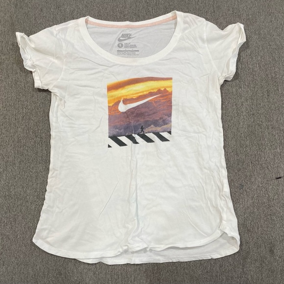 Set of 4 Women’s Active wear shirts - Picture 2 of 15